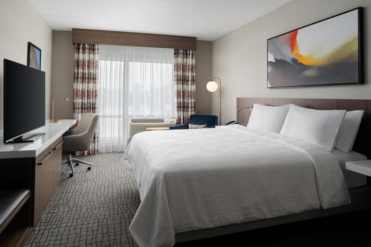 Hilton Garden Inn Grand Prairie At Epiccentral Exterior photo