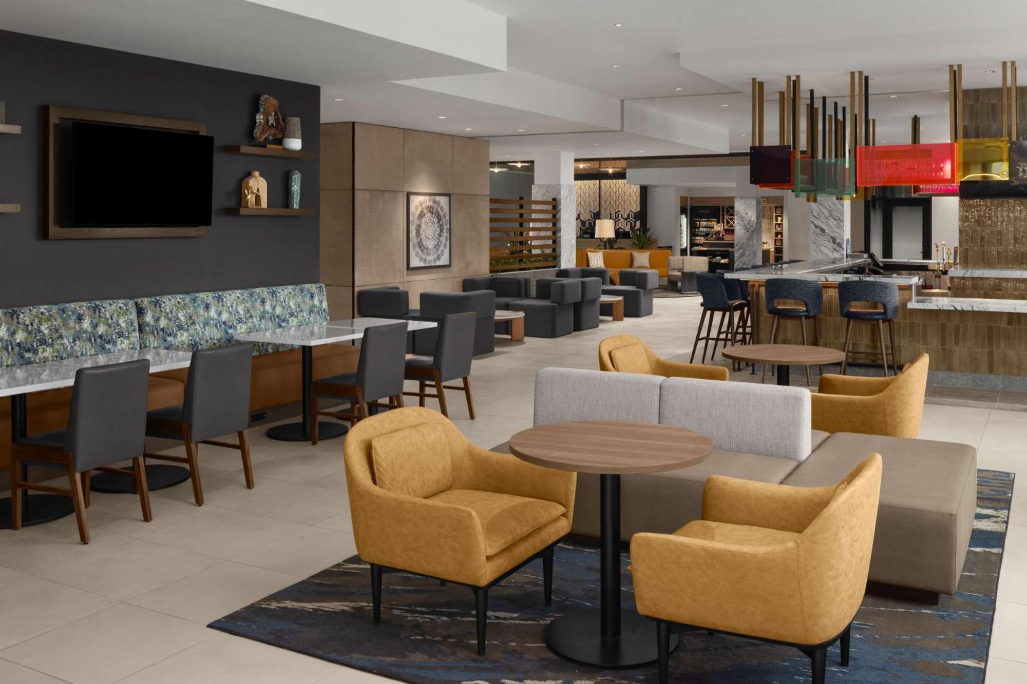 Hilton Garden Inn Grand Prairie At Epiccentral Exterior photo